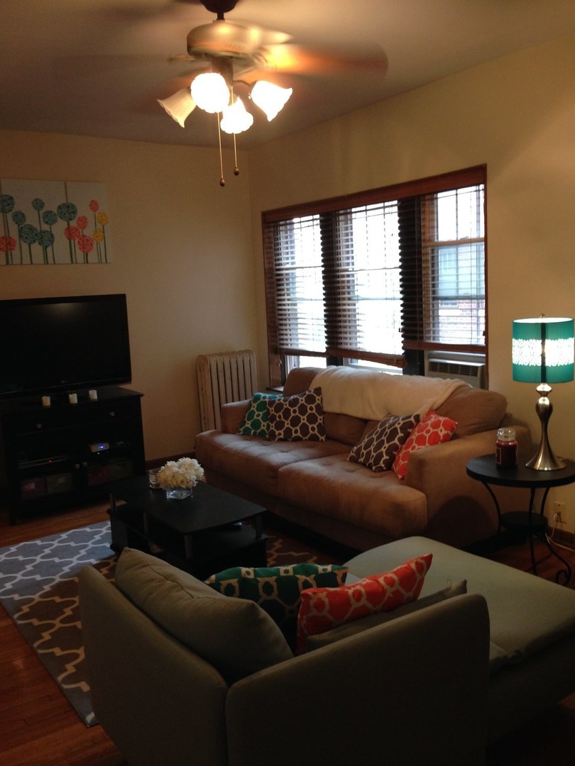 535 West Brompton Avenue, Unit 2S Chicago, IL 60657 - Photo 2 of 9