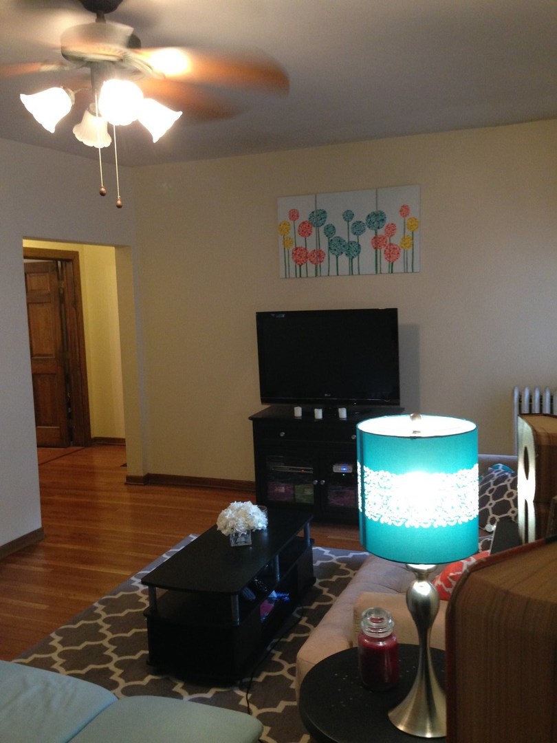 535 West Brompton Avenue, Unit 2S Chicago, IL 60657 - Photo 4 of 9