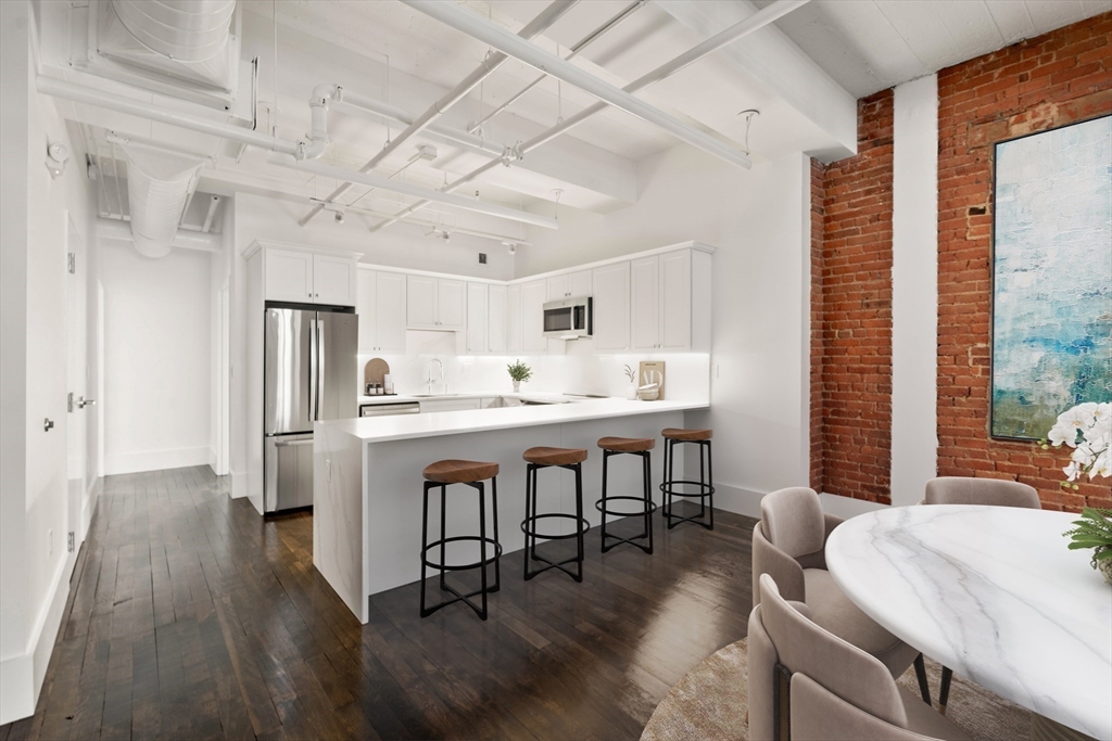 190 High Street, Unit 5 Boston, MA 02110 - Photo 3 of 11