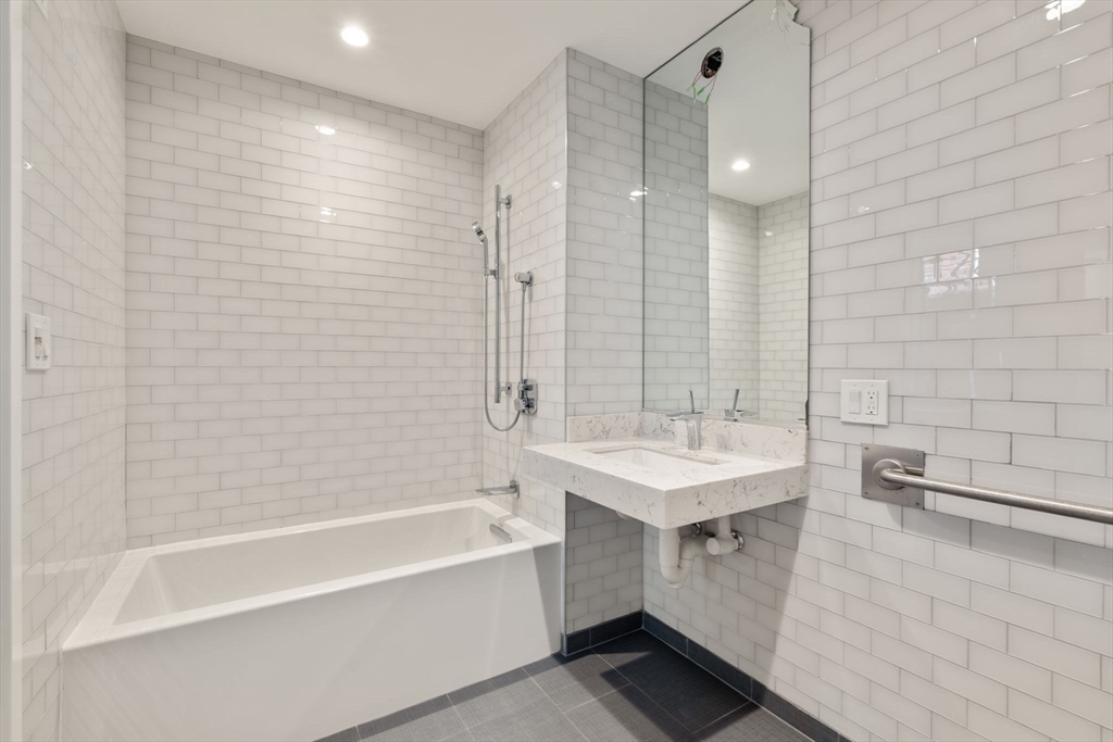 190 High Street, Unit 5 Boston, MA 02110 - Photo 5 of 11