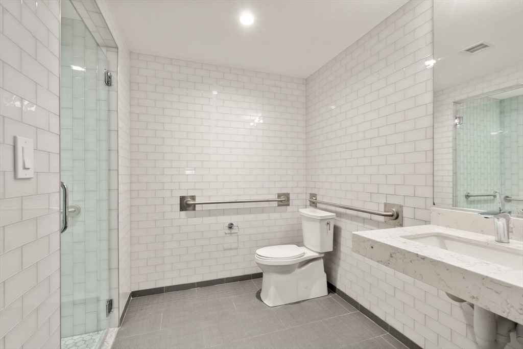 190 High Street, Unit 5 Boston, MA 02110 - Photo 7 of 11