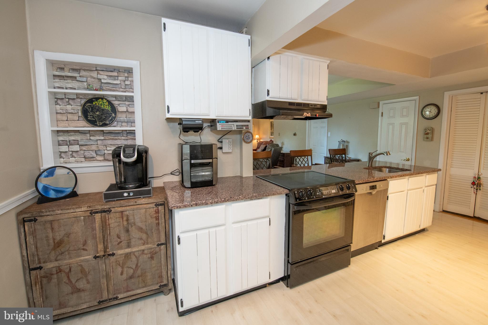 911 Thornton Road Horsham, PA 19044 - Photo 8 of 30