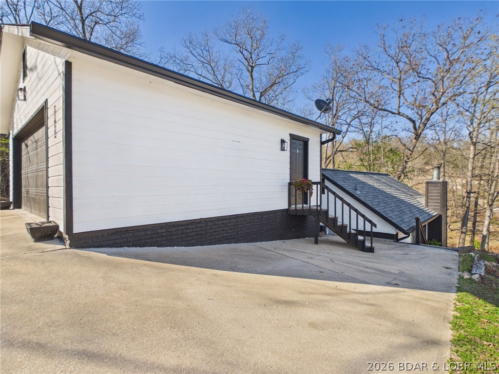 33433 Englewood Road Sunrise Beach, MO 65079 - Photo 52 of 54 More parking spaces