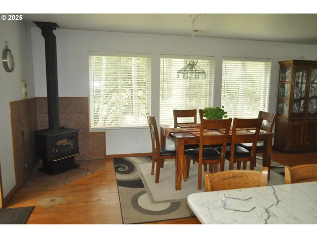 $750,000 | 4215 Mt Reuben Road, Glendale, OR 97442