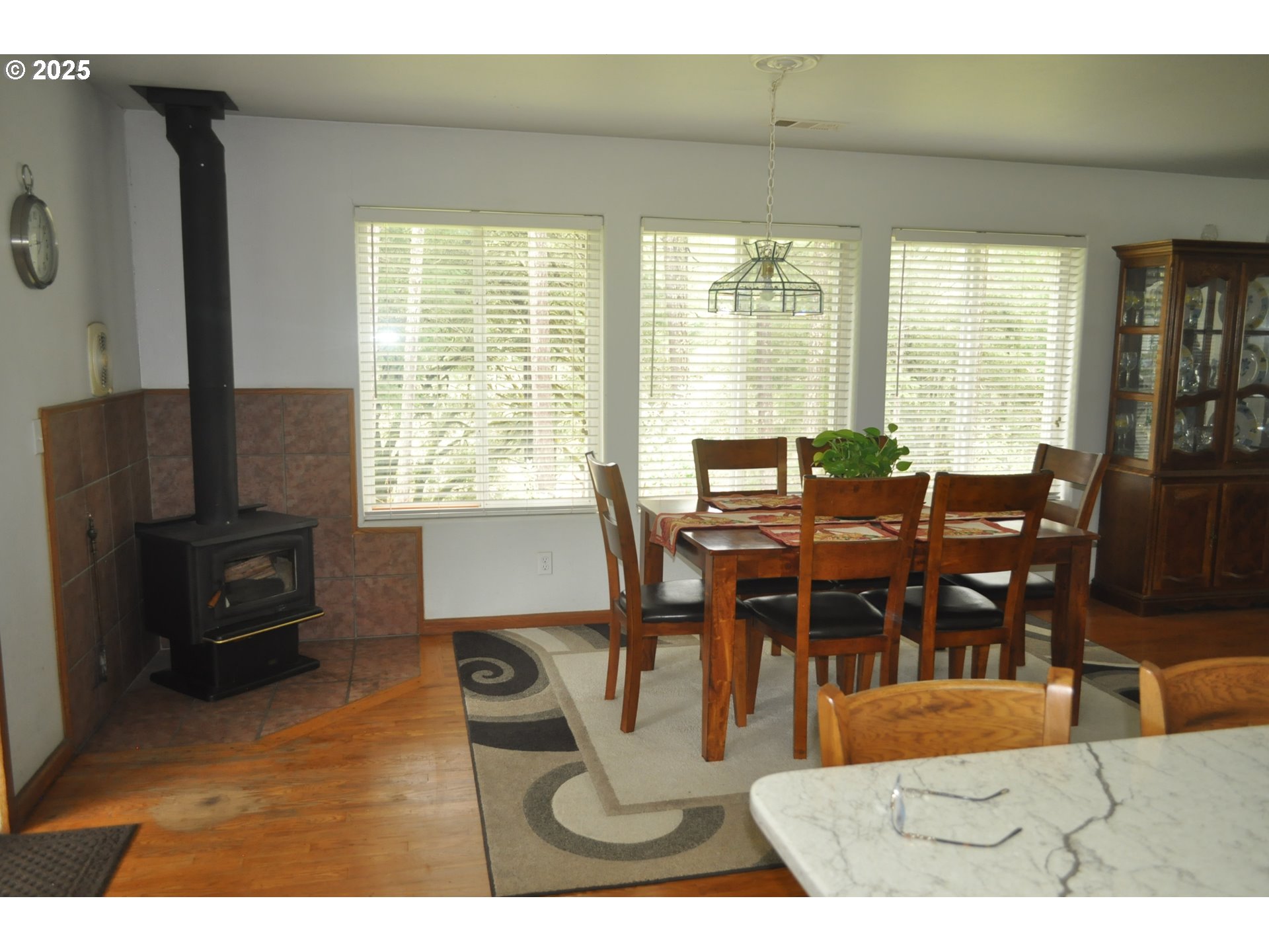 4215 Mt Reuben Road Glendale, OR 97442 - Photo 11 of 46 Dining Area