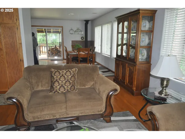 $750,000 | 4215 Mt Reuben Road, Glendale, OR 97442