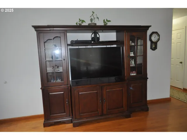 $750,000 | 4215 Mt Reuben Road, Glendale, OR 97442