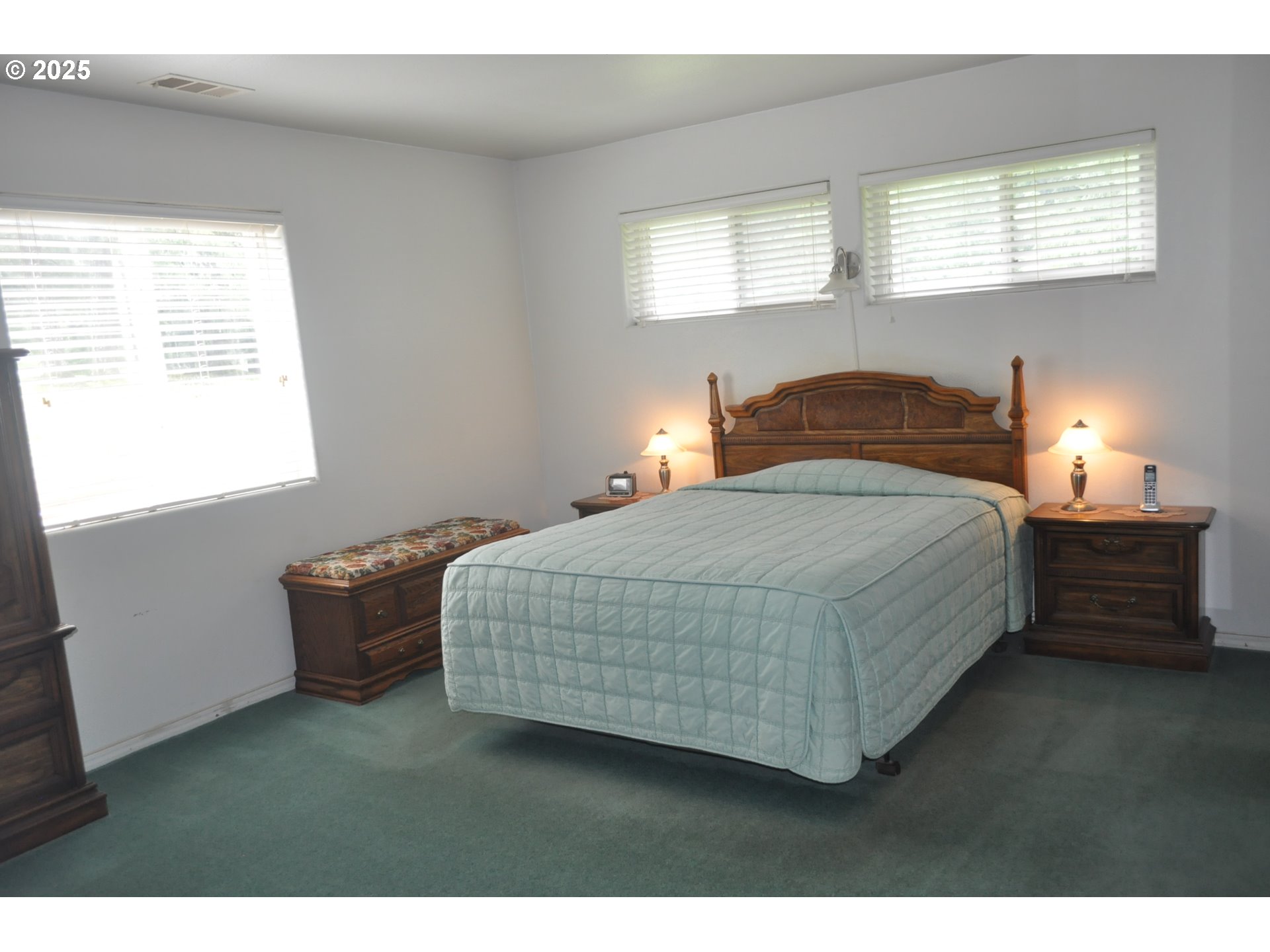 4215 Mt Reuben Road Glendale, OR 97442 - Photo 25 of 46 Bedroom