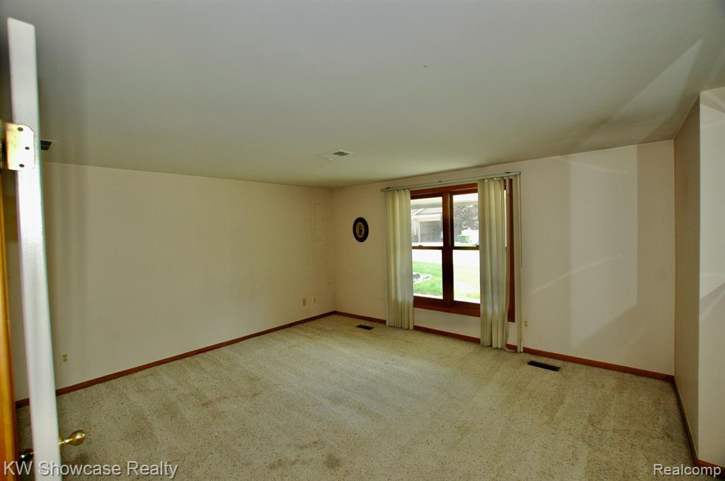 628 Summit Ridge Drive Milford, MI 48381 - Photo 25 of 44
