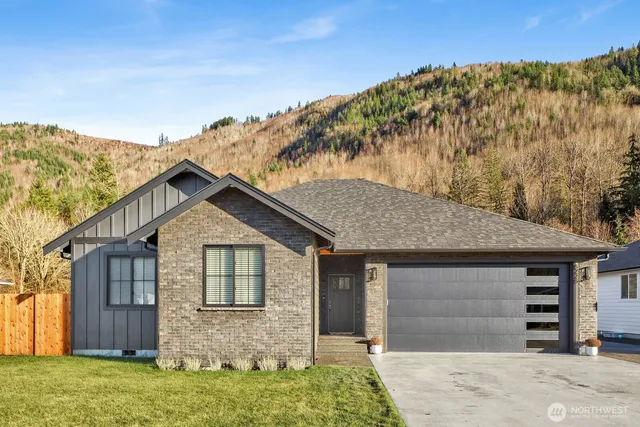 $529,000 | 8228 Goldrun Drive, Maple Falls, WA 98266