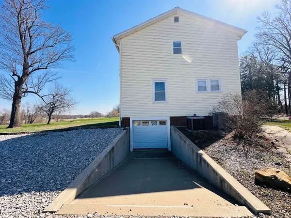 $1,600 | 5500 Big Cynthiana Road, Evansville, IN 47720