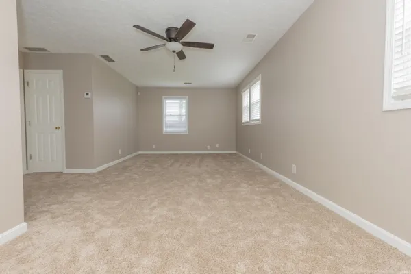 $1,600 | 5500 Big Cynthiana Road, Evansville, IN 47720