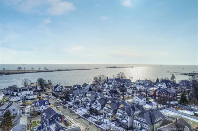 $2,650 | 96 Seaview Terrace, Bridgeport, CT 06605