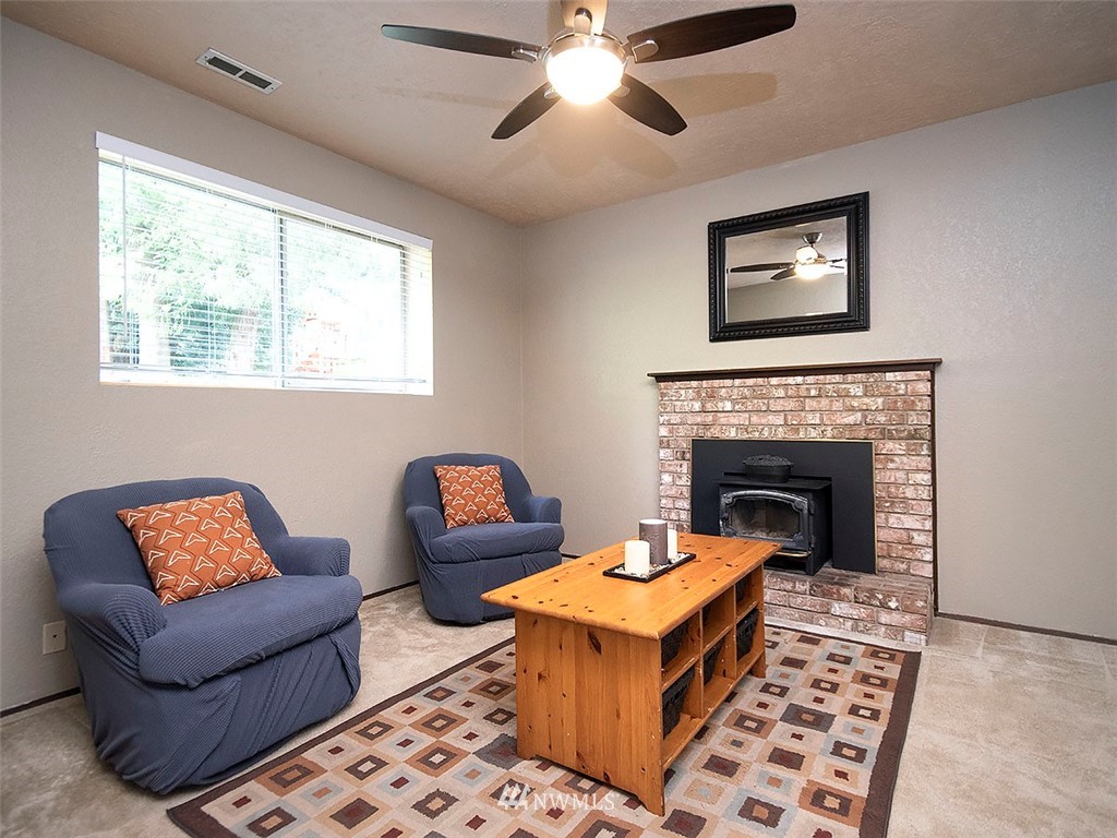 201 215th Street Southeast Bothell, WA 98021 - Photo 14 of 25