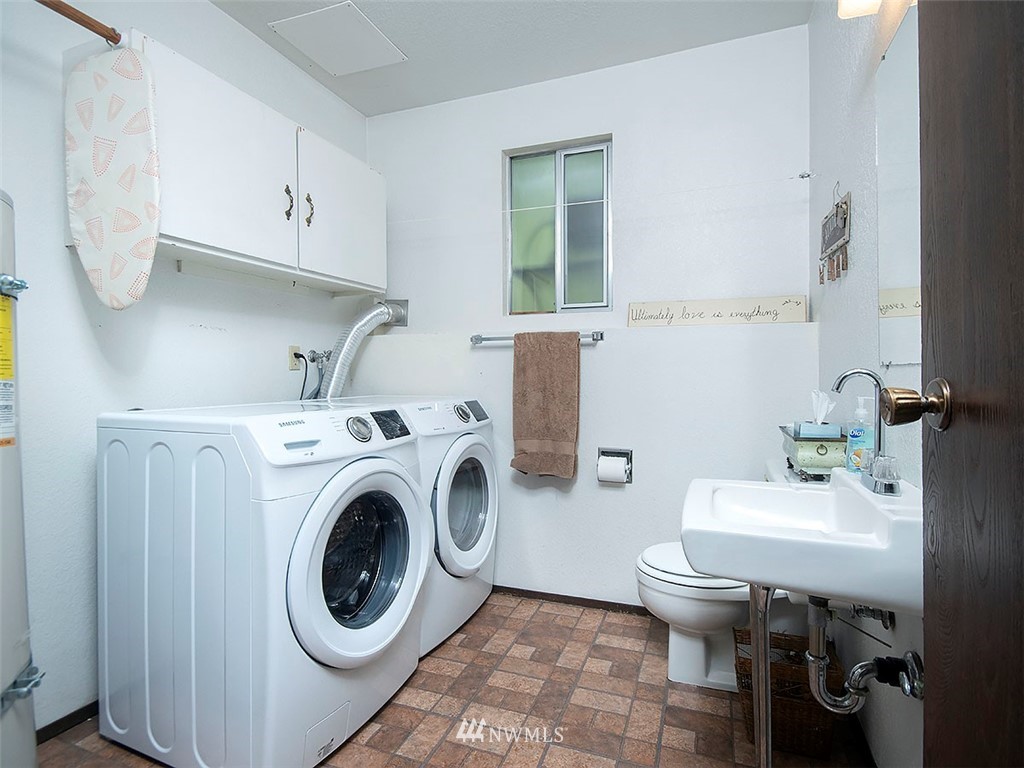 201 215th Street Southeast Bothell, WA 98021 - Photo 22 of 25