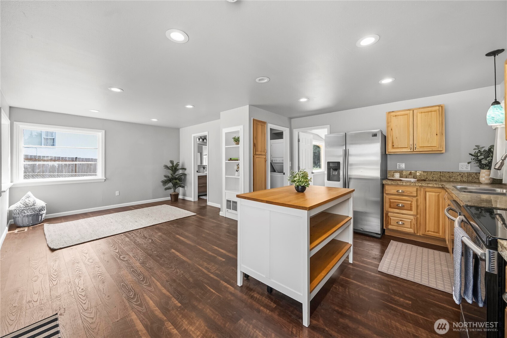 2437 Rocky Point Road Northwest Bremerton, WA 98312 - Photo 15 of 33 Gallery Image 15