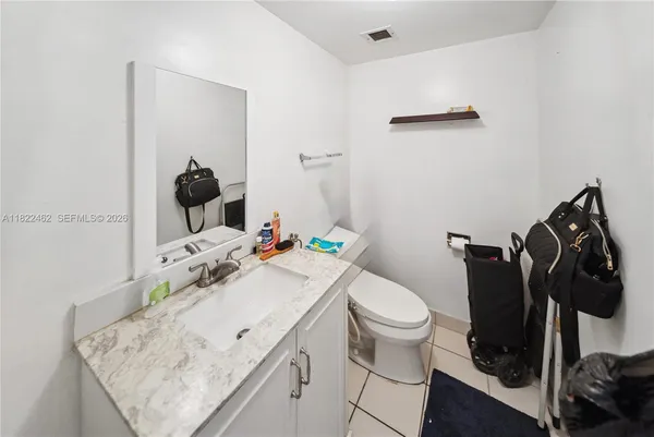 $167,500 | 13499 Biscayne Boulevard, Unit 703, North Miami, FL 33181