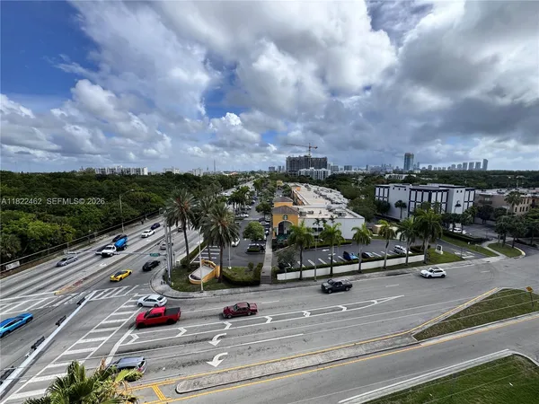 $167,500 | 13499 Biscayne Boulevard, Unit 703, North Miami, FL 33181