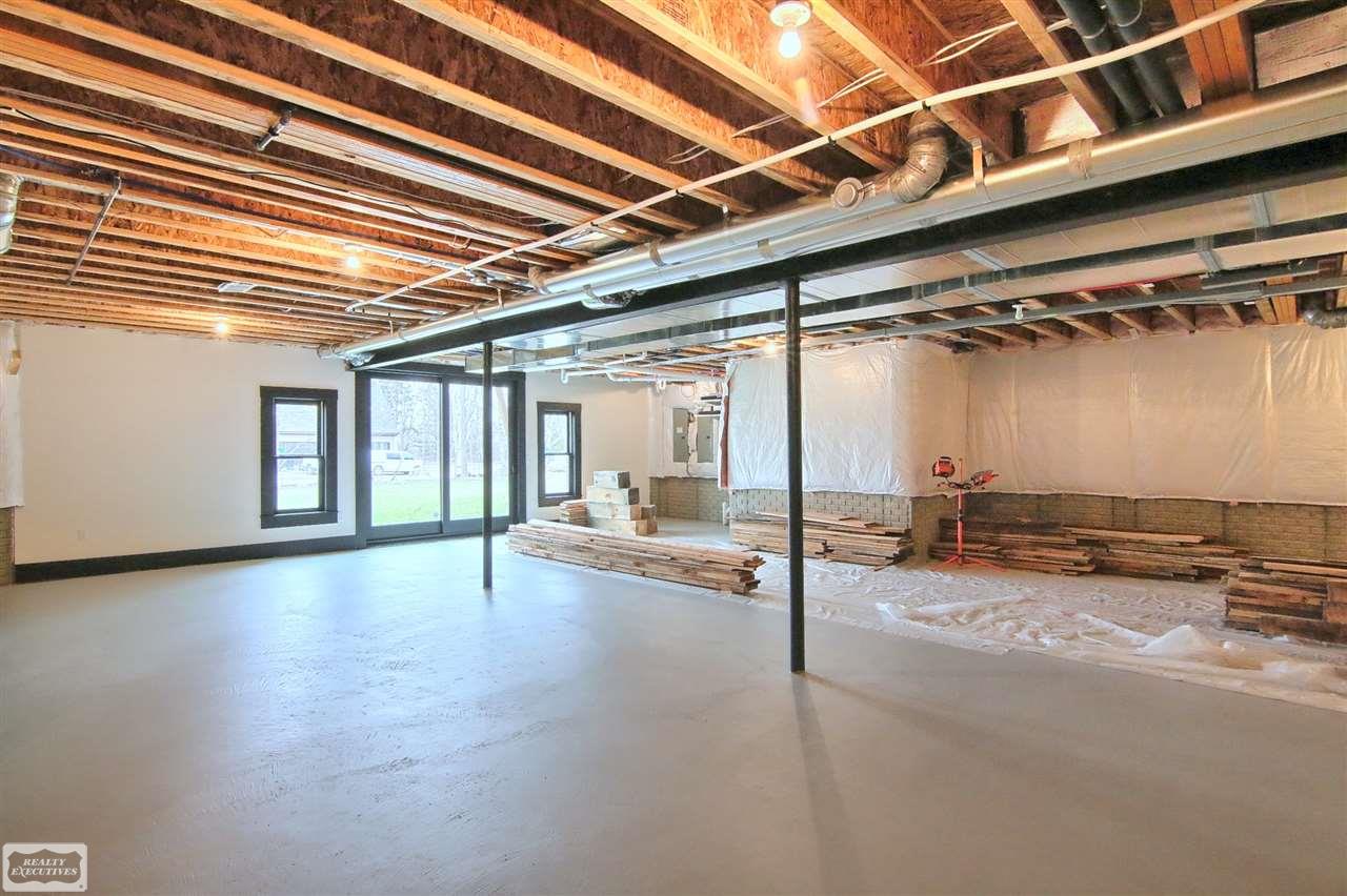 5575 West Road Washington, MI 48094 - Photo 37 of 49 31284773-39.JPG