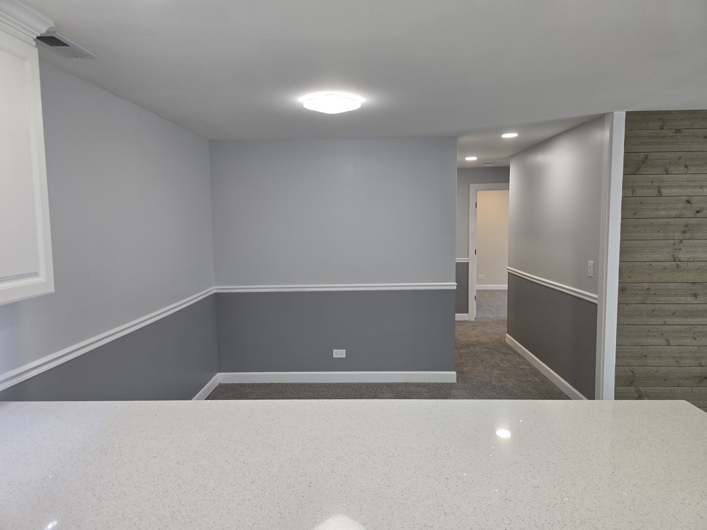 971 Golf Course Road, Unit 6 Crystal Lake, IL 60014 - Photo 8 of 13 a view of an empty room
