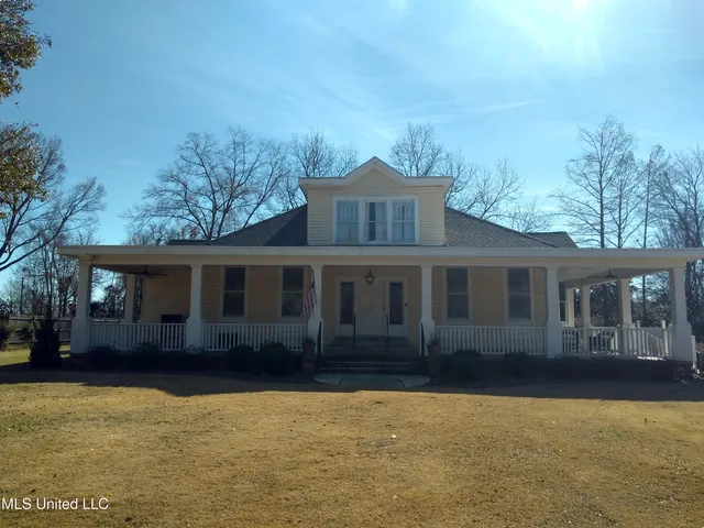 $257,500 | 1202 Bayou Drive, Indianola, MS 38751