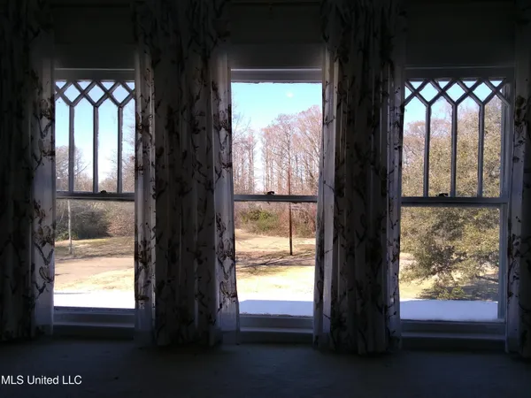 $257,500 | 1202 Bayou Drive, Indianola, MS 38751