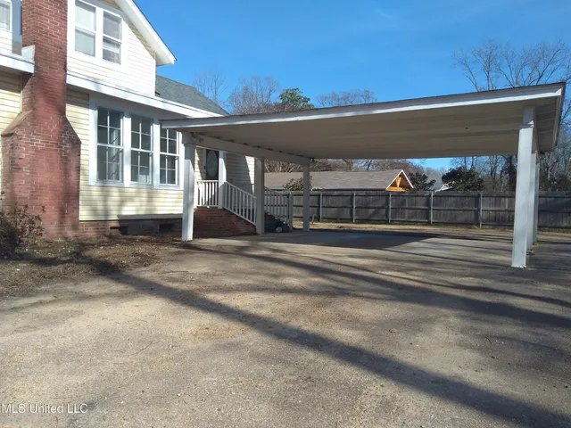 $257,500 | 1202 Bayou Drive, Indianola, MS 38751