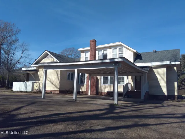 $257,500 | 1202 Bayou Drive, Indianola, MS 38751