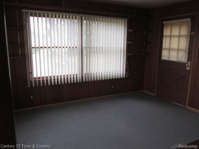1801 North Rochester Road Oakland, MI 48363 - Photo 12 of 32 12.jpg