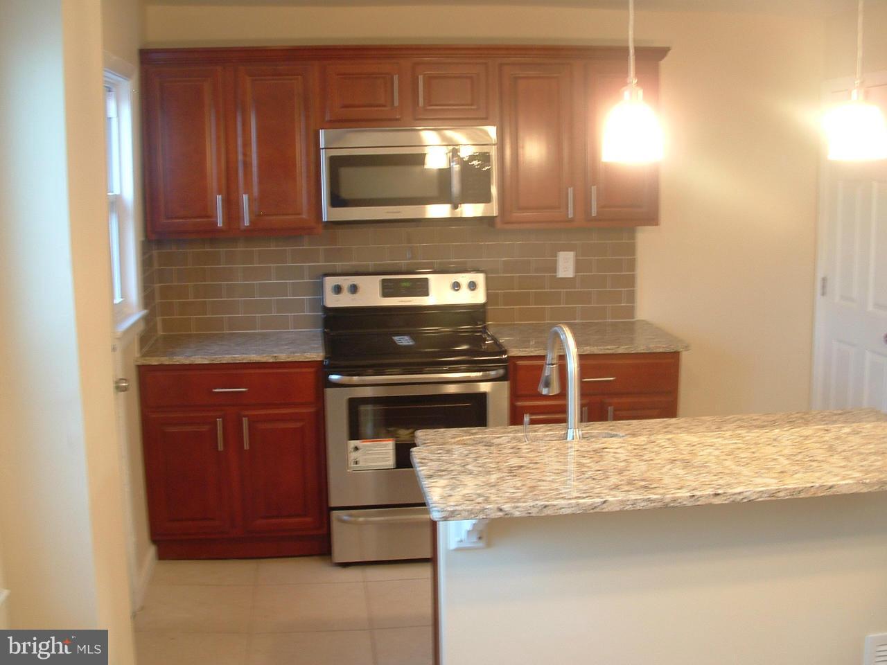 229 Southeastern Court Baltimore, MD 21221 - Photo 3 of 26 Kitchen
