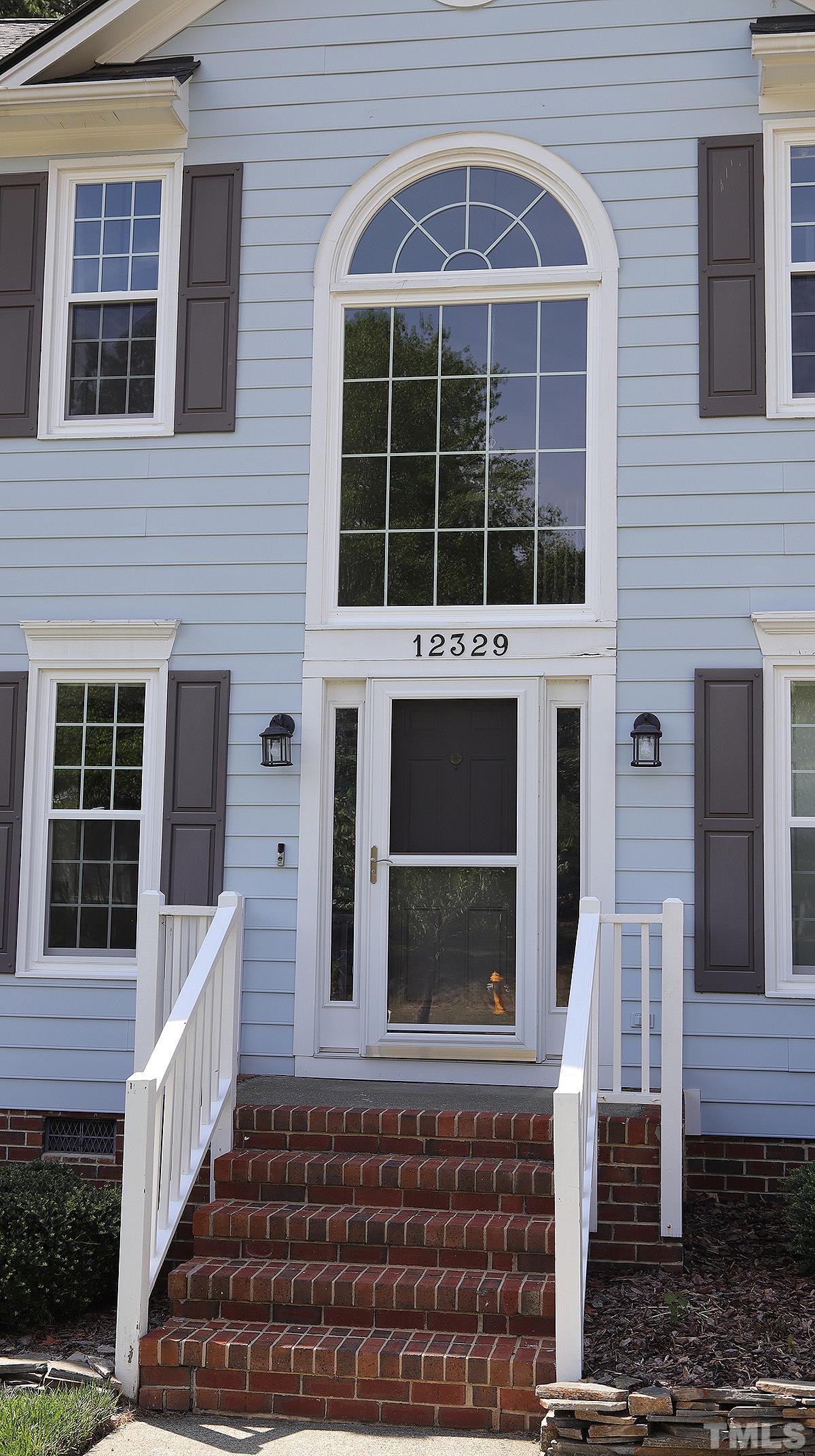 12329 Amoretto Way Raleigh, NC 27613 - Photo 3 of 32