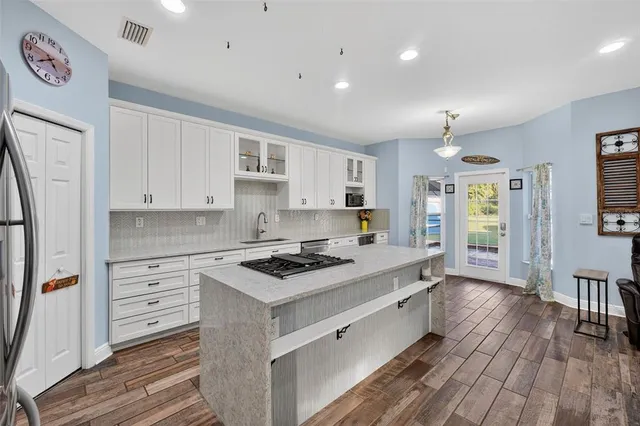 $575,000 | 3229 Gardner Oaks Lane, Lakeland, FL 33810