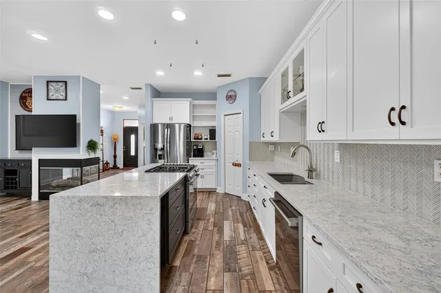 $575,000 | 3229 Gardner Oaks Lane, Lakeland, FL 33810