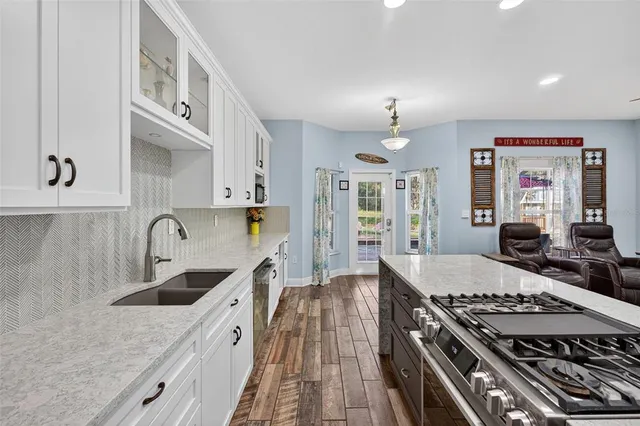 $575,000 | 3229 Gardner Oaks Lane, Lakeland, FL 33810