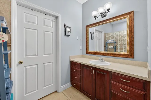 $575,000 | 3229 Gardner Oaks Lane, Lakeland, FL 33810