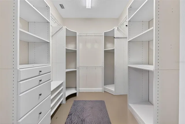 $575,000 | 3229 Gardner Oaks Lane, Lakeland, FL 33810