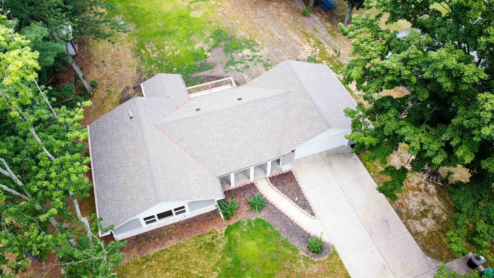 55093 Country Club Road South Bend, IN 46628 - Photo 1 of 27