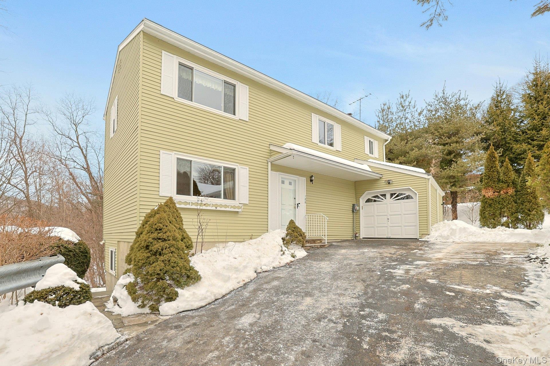 186 Rutledge Avenue Hawthorne, NY 10532 - Photo 2 of 37 Front of Home