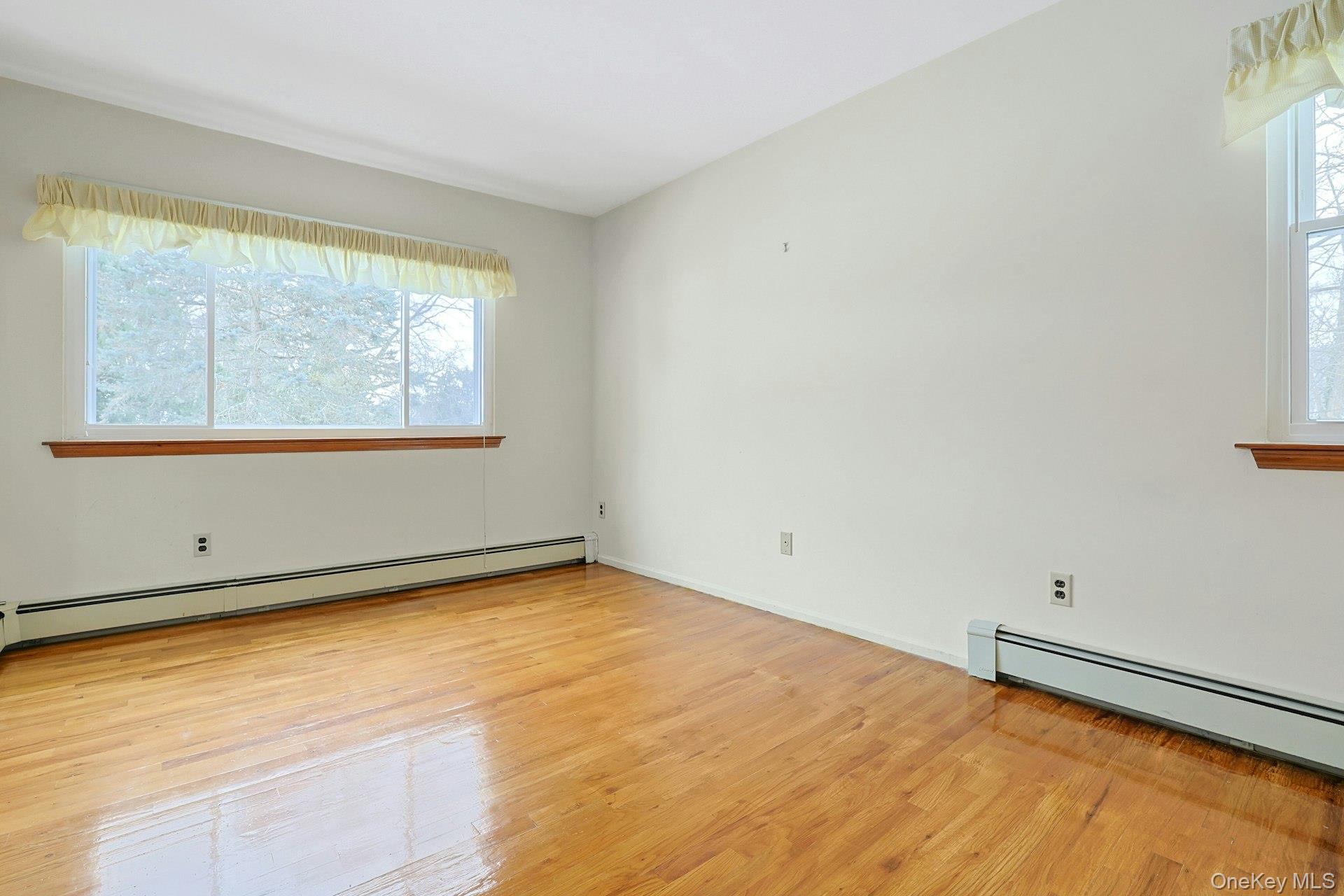 186 Rutledge Avenue Hawthorne, NY 10532 - Photo 20 of 37 3rd Bedroom