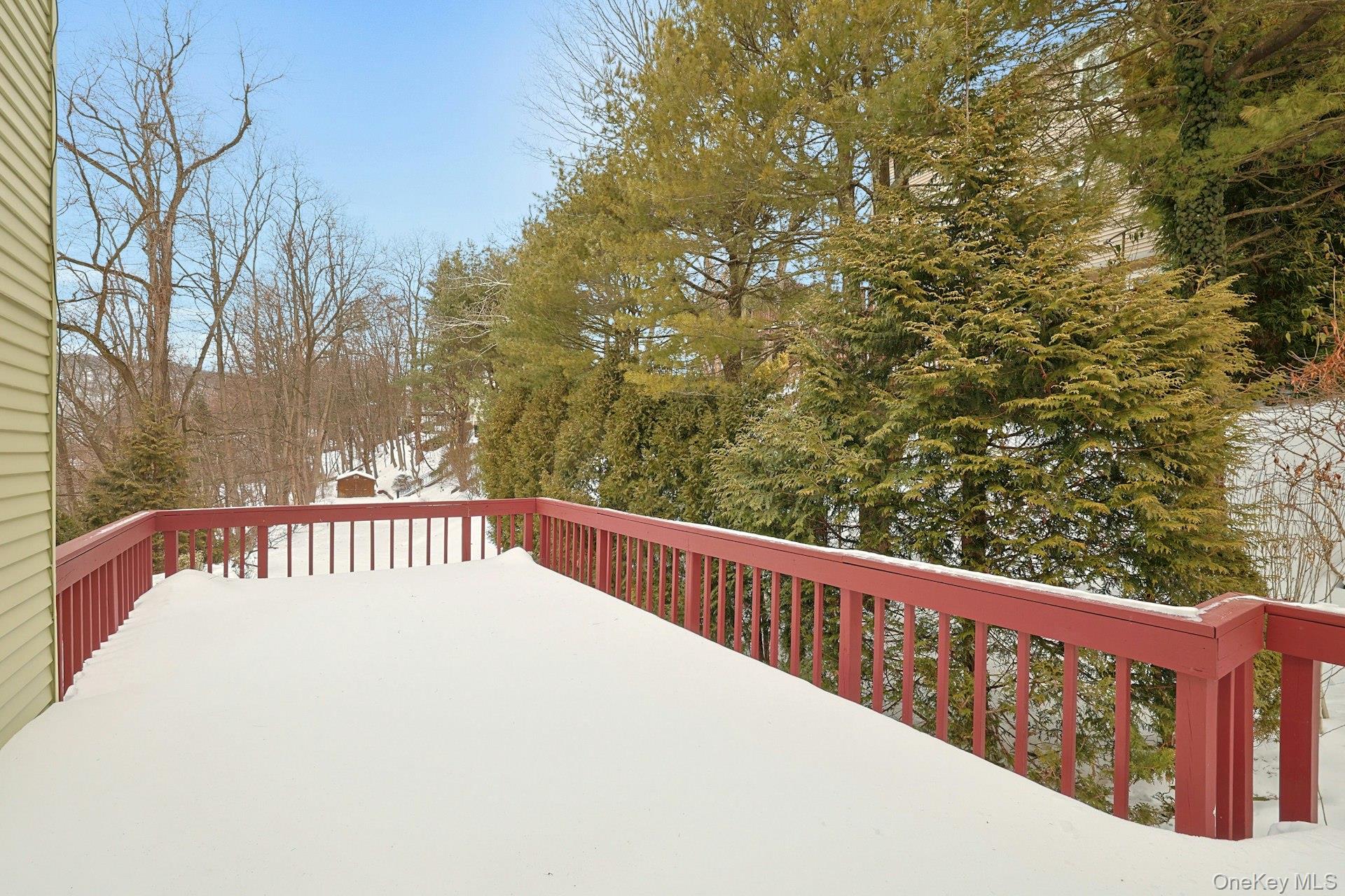186 Rutledge Avenue Hawthorne, NY 10532 - Photo 31 of 37 Deck Off Kitcehn