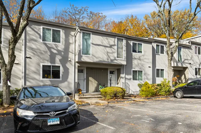$569,000 | 48 Randall Avenue, Unit 3, Stamford, CT 06905