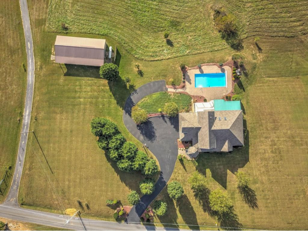 225 Keefauver Road Gray, TN 37615 - Photo 4 of 35 Photo 4