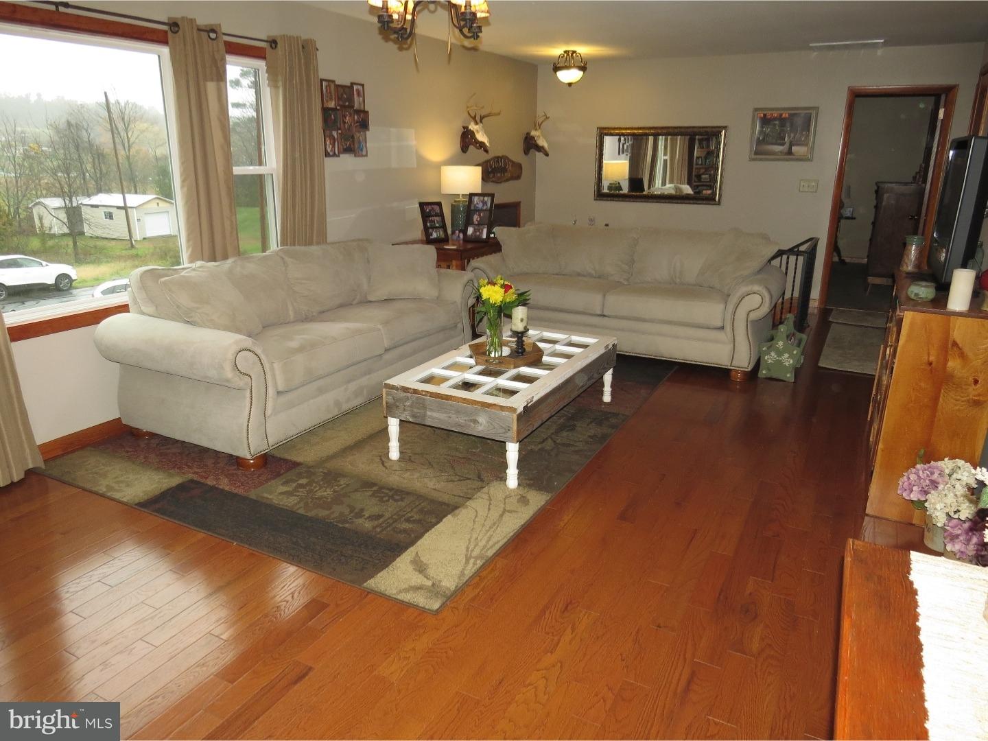 32 Long Stretch Road Pine Grove, PA 17963 - Photo 4 of 25 Living Room