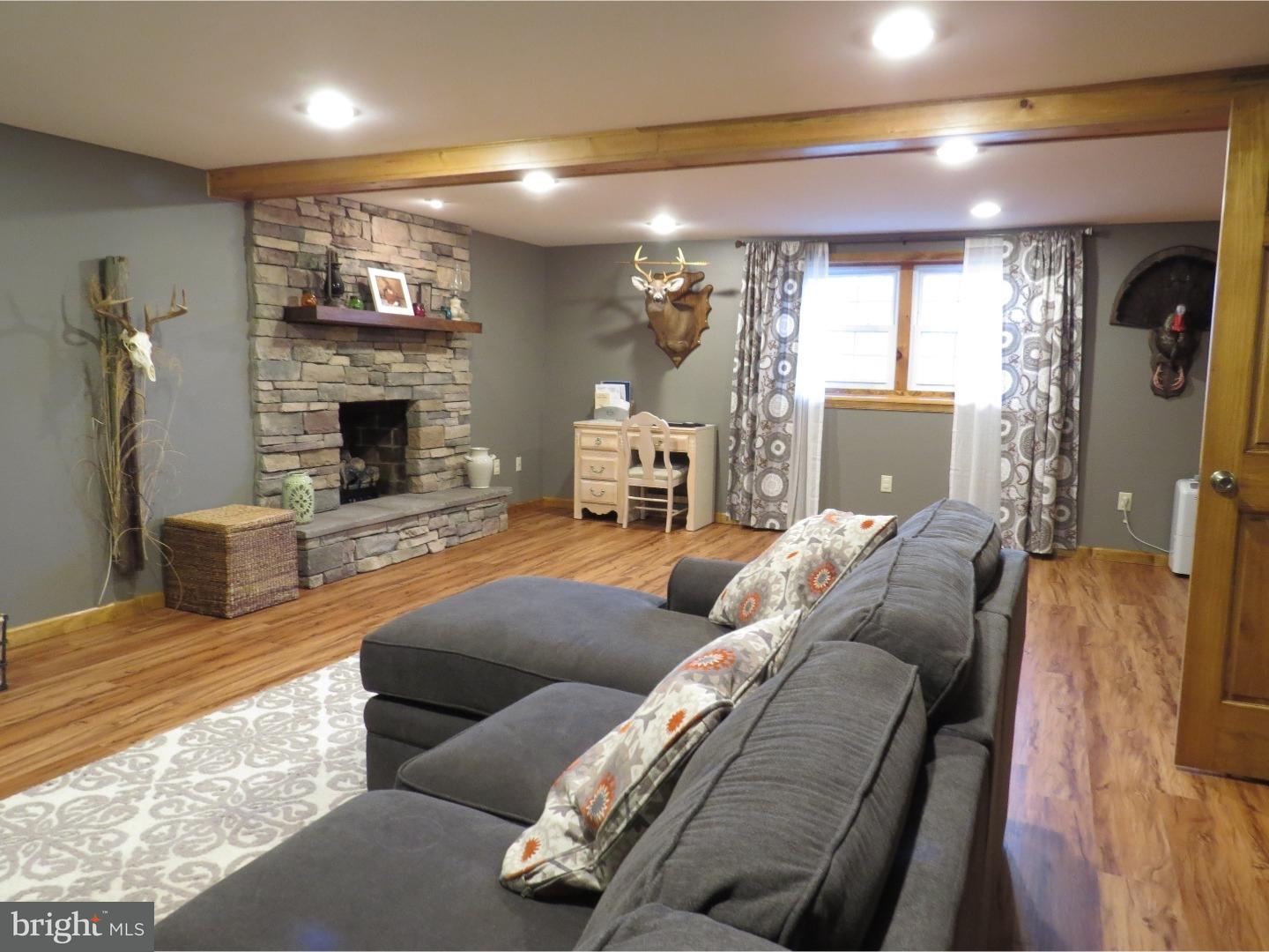 32 Long Stretch Road Pine Grove, PA 17963 - Photo 9 of 25 Family Room