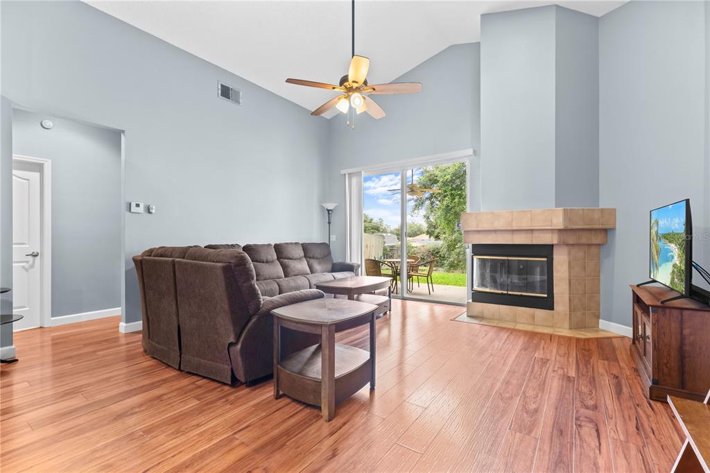 2811 Ripton Court Orlando, FL 32835 - Photo 15 of 46