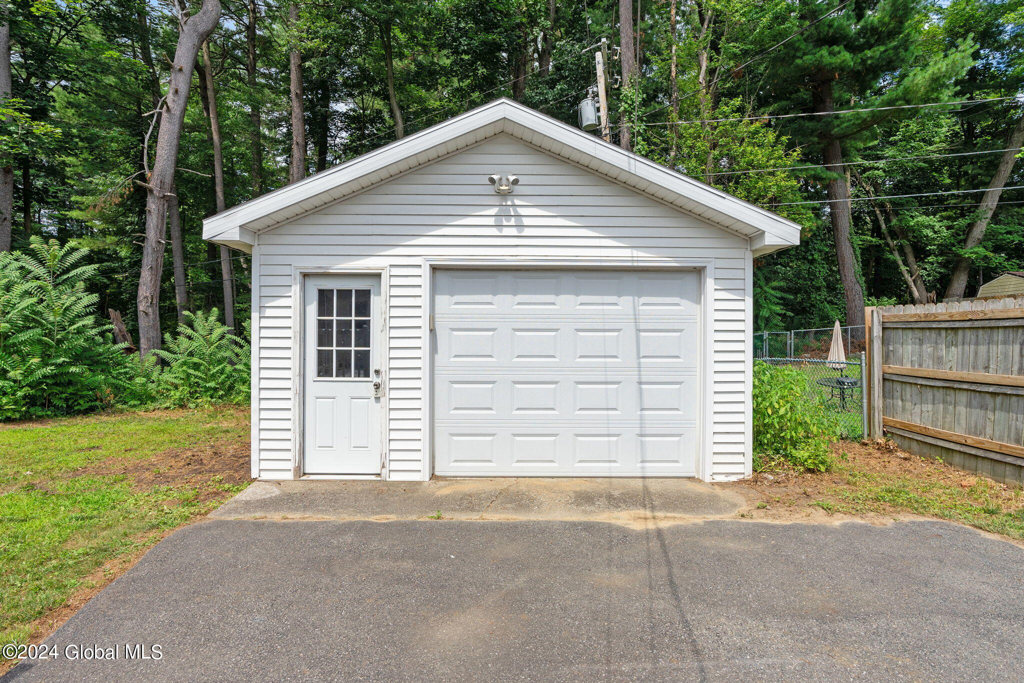 21 Fletcher Road Guilderland, NY 12203 - Photo 6 of 43 44-web-or-mls-21-fletcher-rd