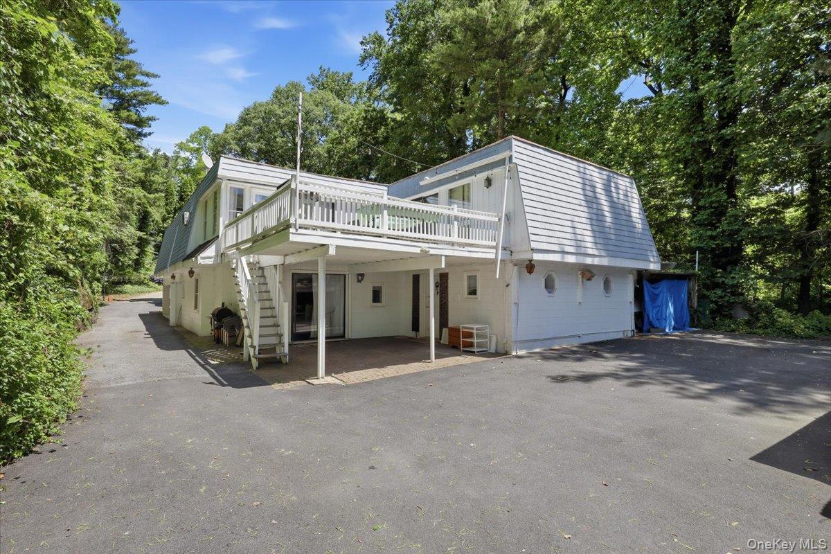 275 Broadfield Road New Rochelle, NY 10804 - Photo 28 of 32 Gallery Image 28