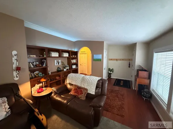 $195,000 | 1780 Whispering Pines Drive, Idaho Falls, ID 83401