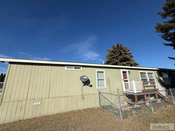 $195,000 | 1780 Whispering Pines Drive, Idaho Falls, ID 83401