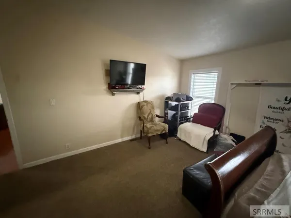 $195,000 | 1780 Whispering Pines Drive, Idaho Falls, ID 83401